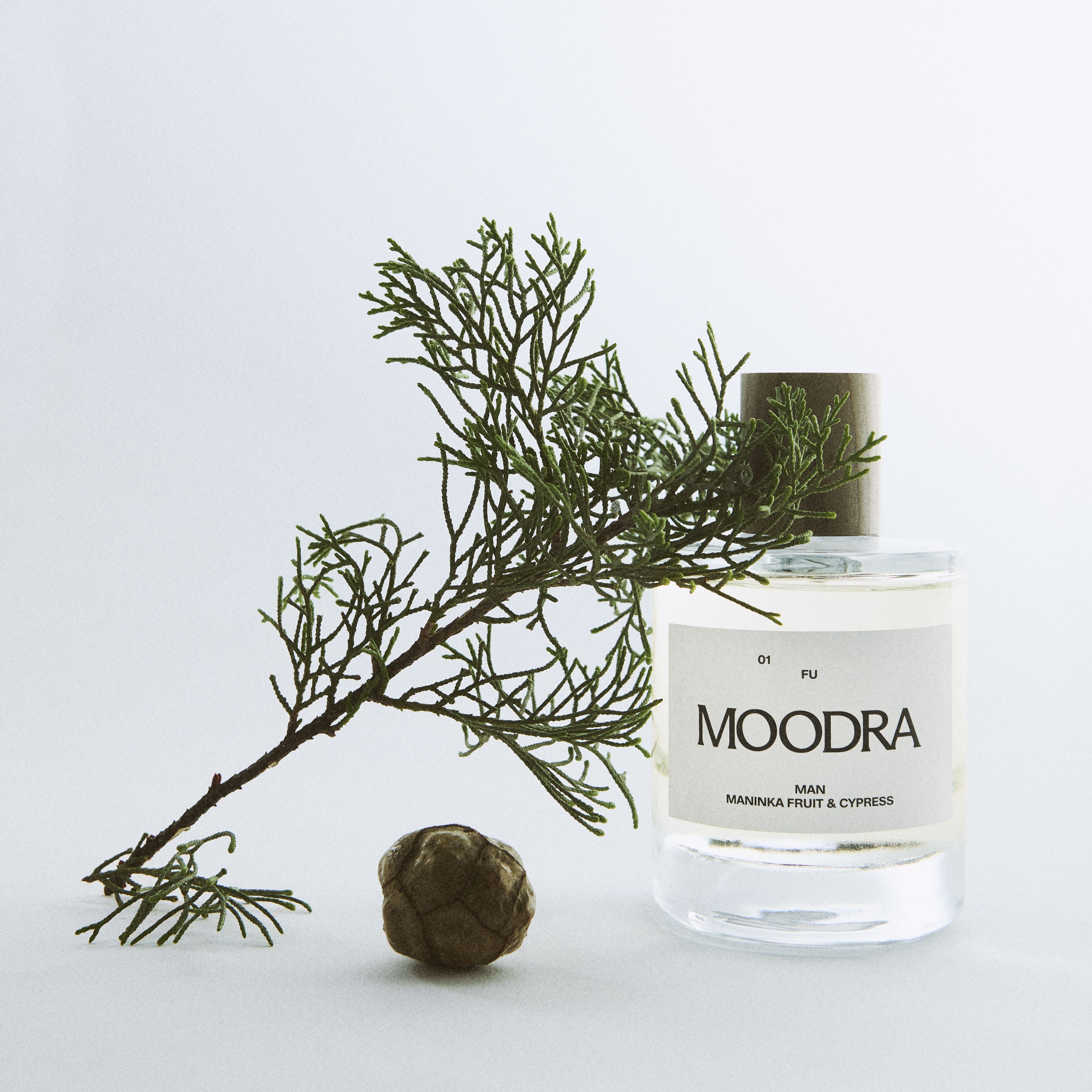 foto-perfume-cipres-y-maninka